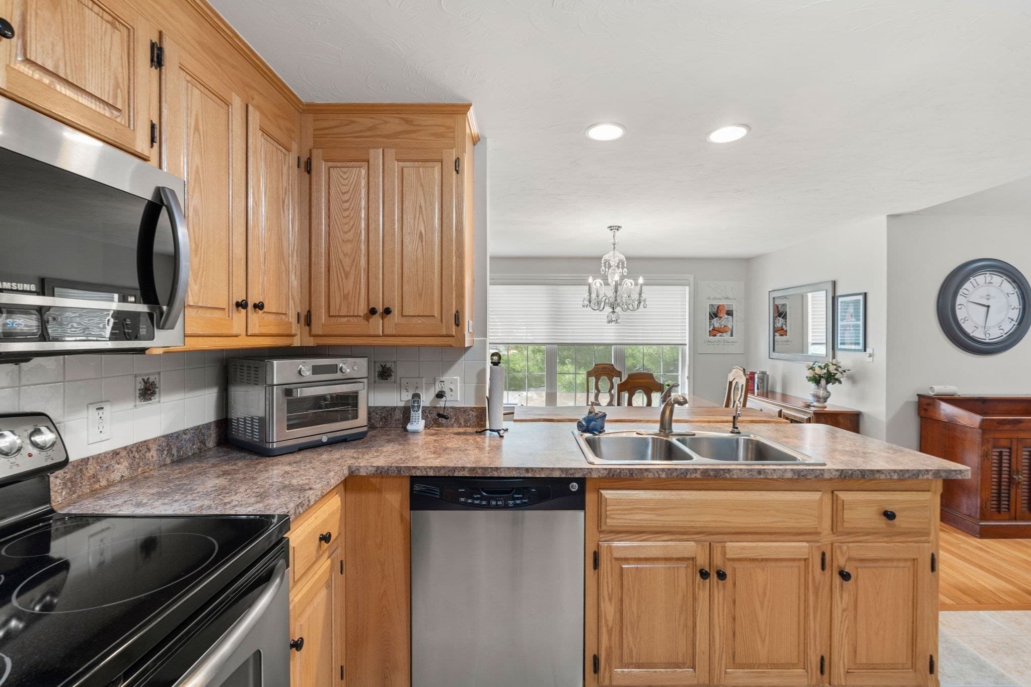 Condominium at 7 Nature View Dr # 7, Uxbridge MA 01569, Uxbridge, photo 12 of 42