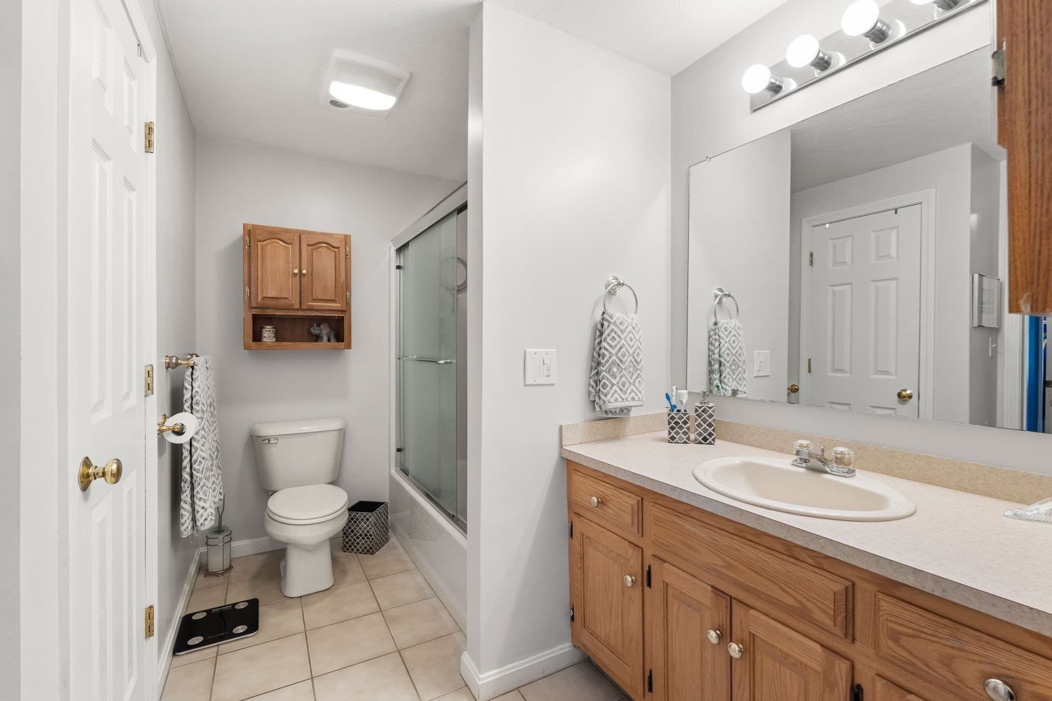 Condominium at 7 Nature View Dr # 7, Uxbridge MA 01569, Uxbridge, photo 26 of 42