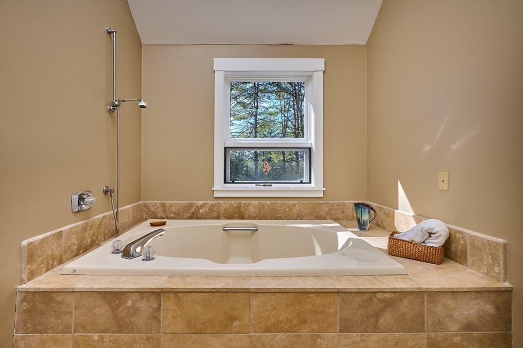 494 Station Rd, Amherst MA 01002 photo 20