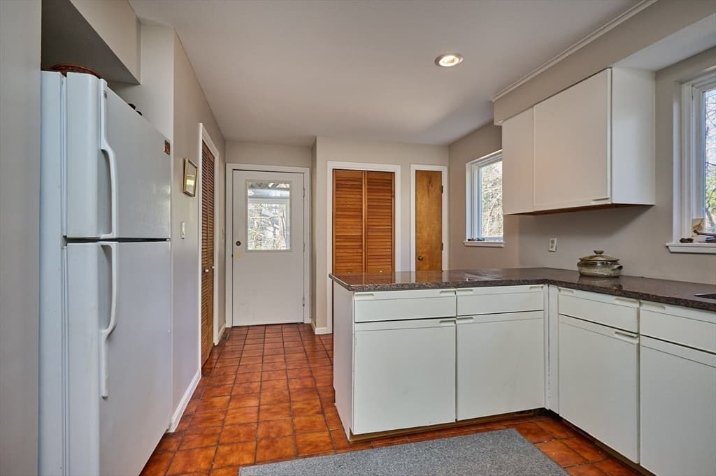 494 Station Rd, Amherst MA 01002 photo 11