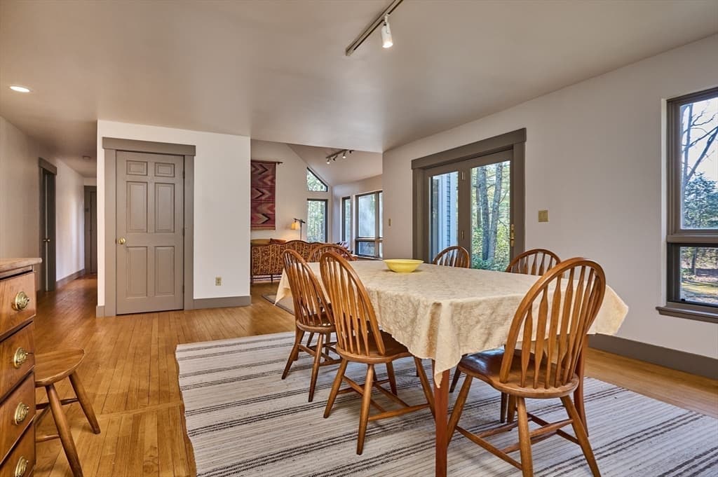 494 Station Rd, Amherst MA 01002 photo 8