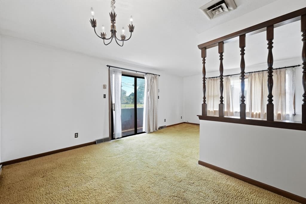 619 East St, Ludlow MA 01056 photo 4