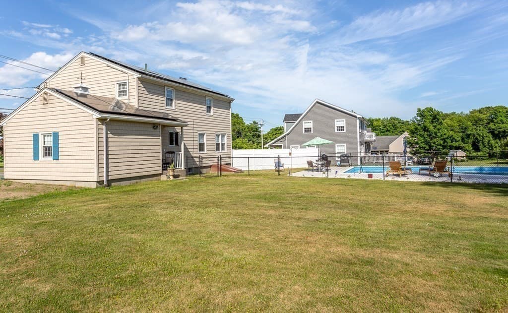 583 Whetstone Hill Rd, Somerset MA 02726 photo 5