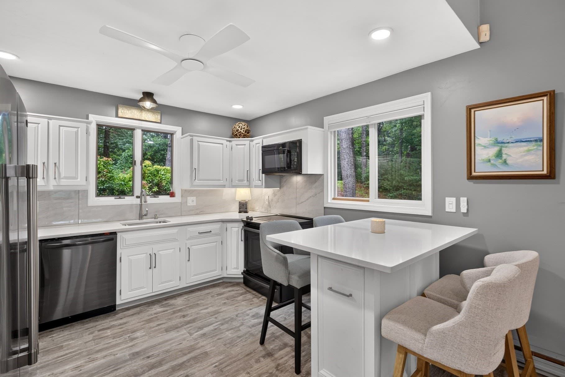 Multi Family at 8 Theatre Dr, Falmouth MA 02536, Falmouth, photo 6 of 42
