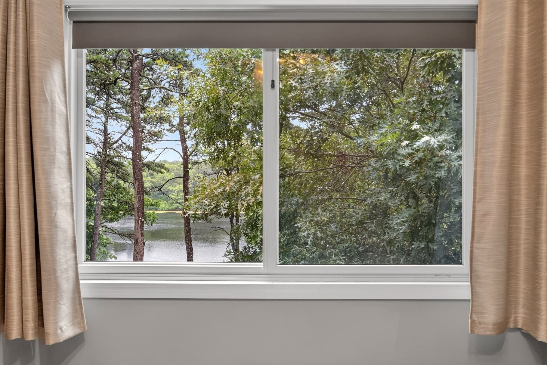 Multi Family at 8 Theatre Dr, Falmouth MA 02536, Falmouth, photo 16 of 42