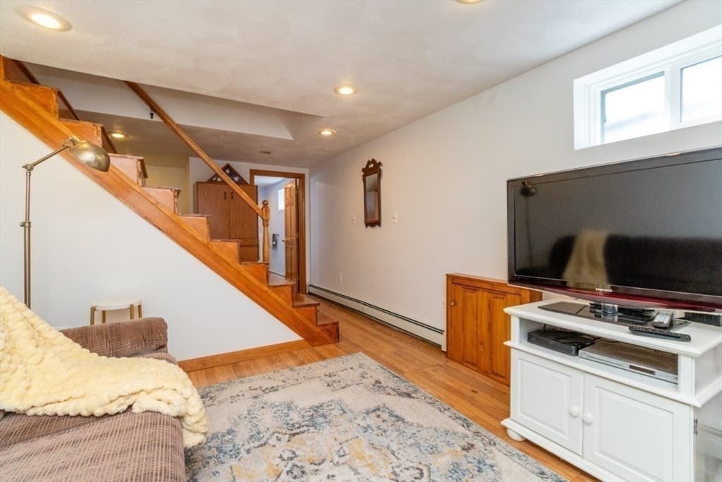 35 Rosaria St, Boston MA 02122 photo 28
