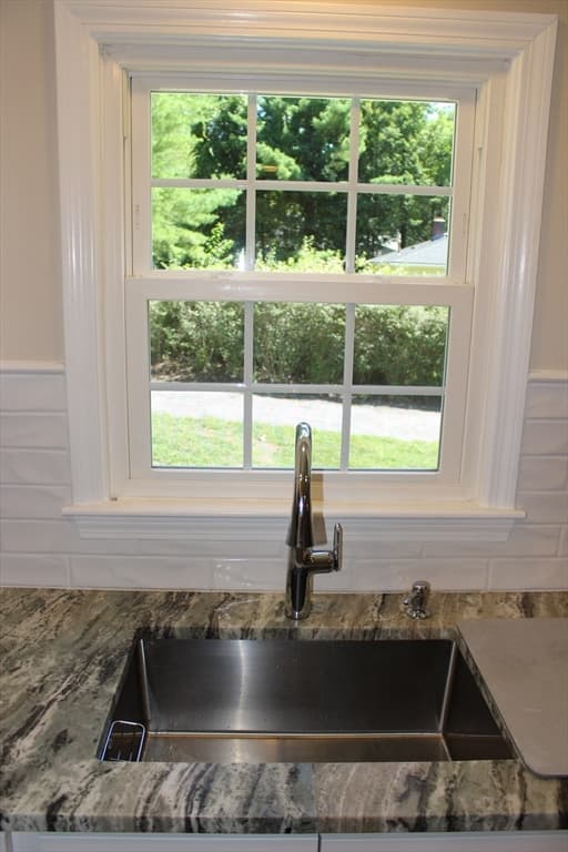 206 Debbie Drive, Leominster MA 01453 photo 5