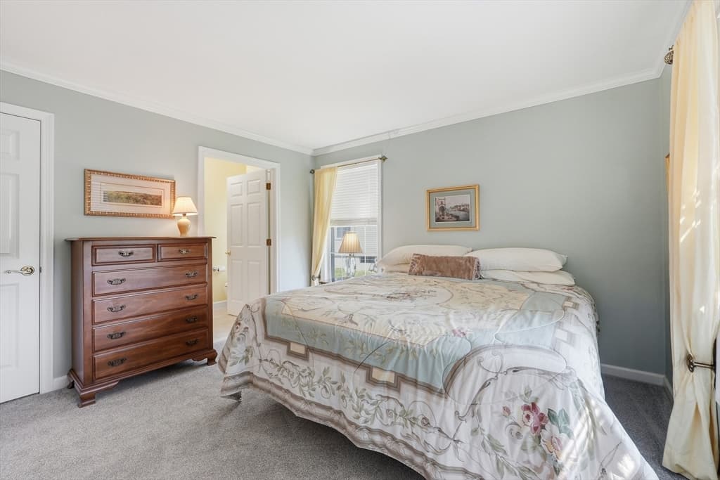 48 William Onthank Ln # 48, Southborough MA 01772 photo 14