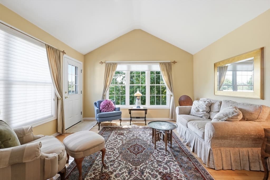 48 William Onthank Ln # 48, Southborough MA 01772 photo 11