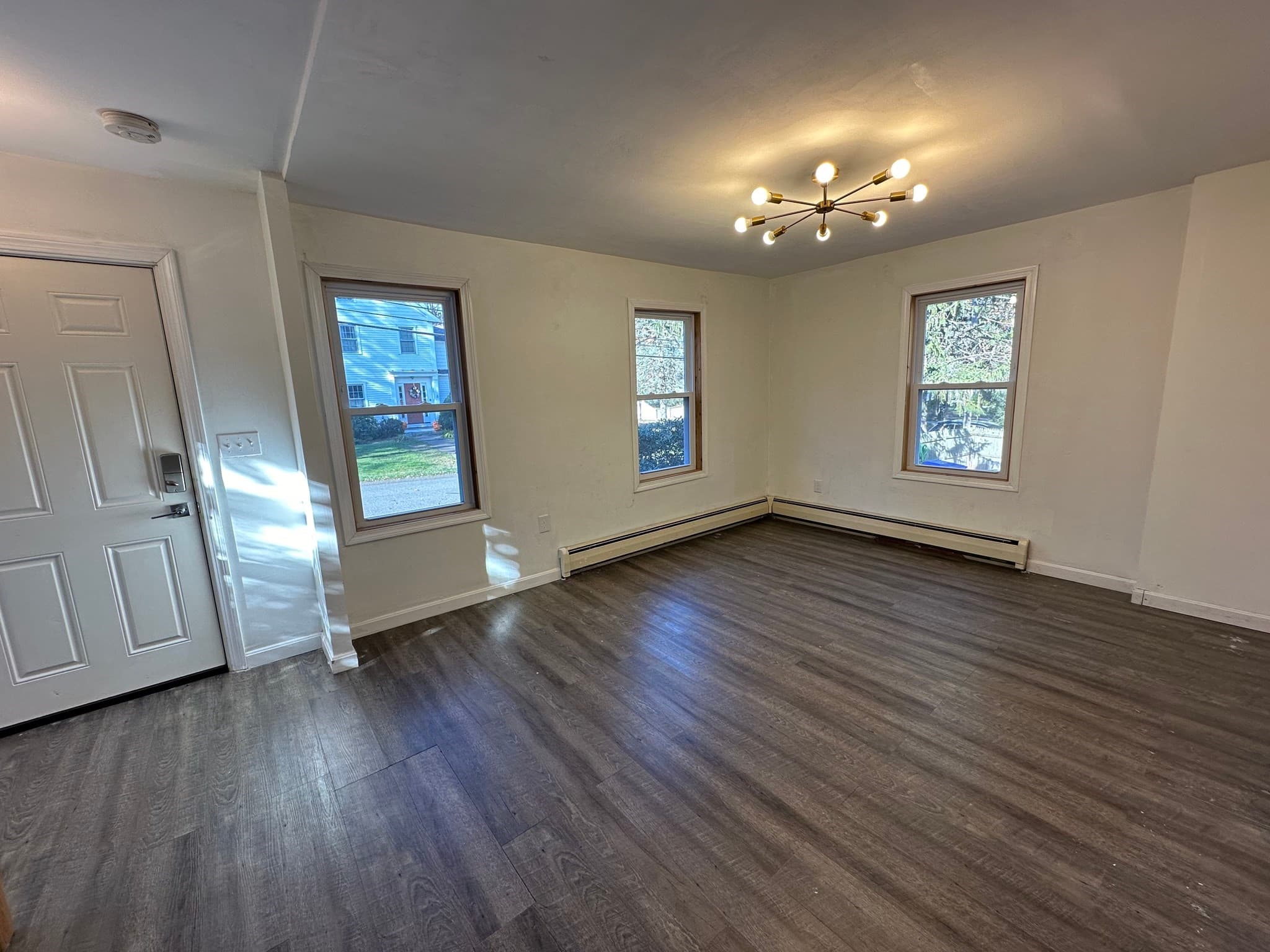 Single Family Residence at 8 Pike St, Hopkinton MA 01748, Hopkinton, photo 8 of 37