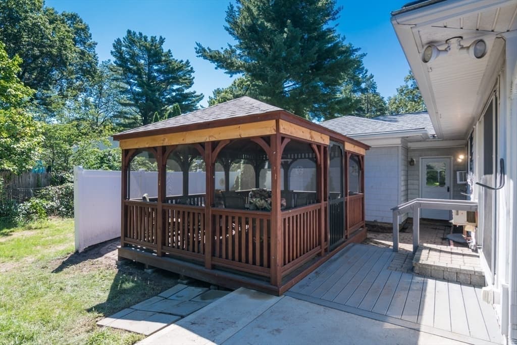297 Falley Dr, Westfield MA 01085 photo 29