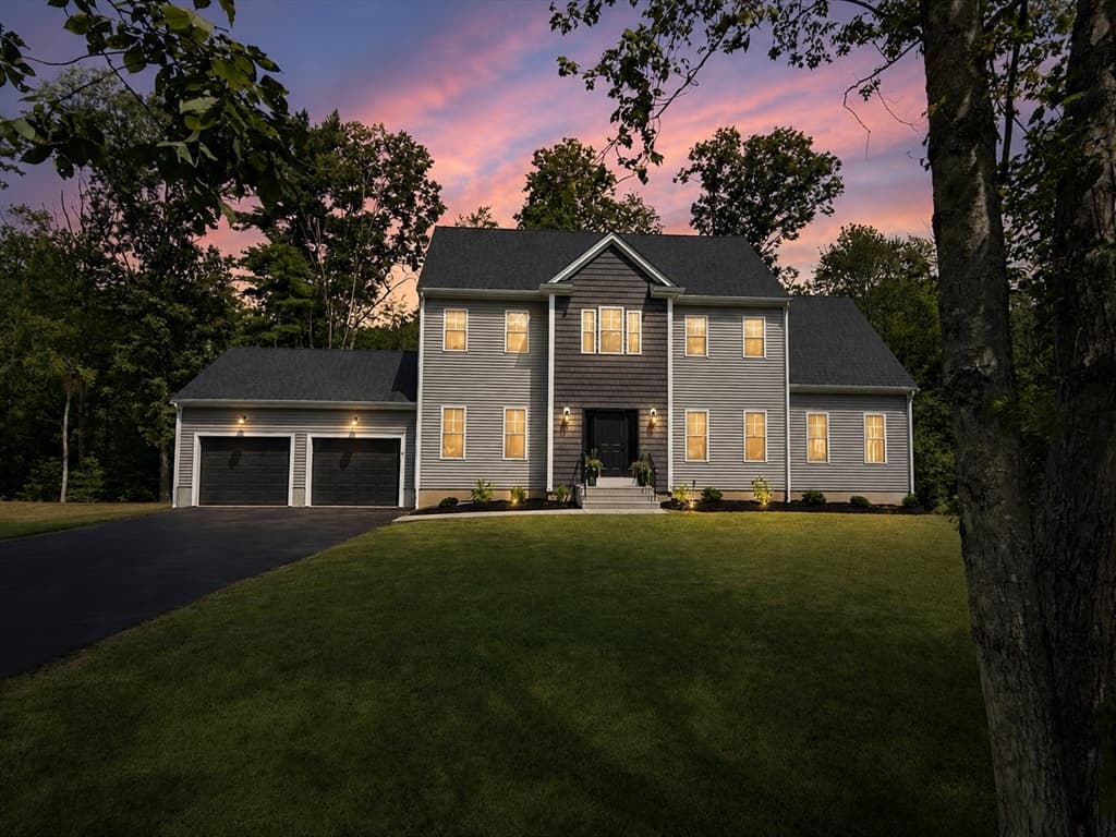 4 White Court, Douglas MA 01516 photo 2