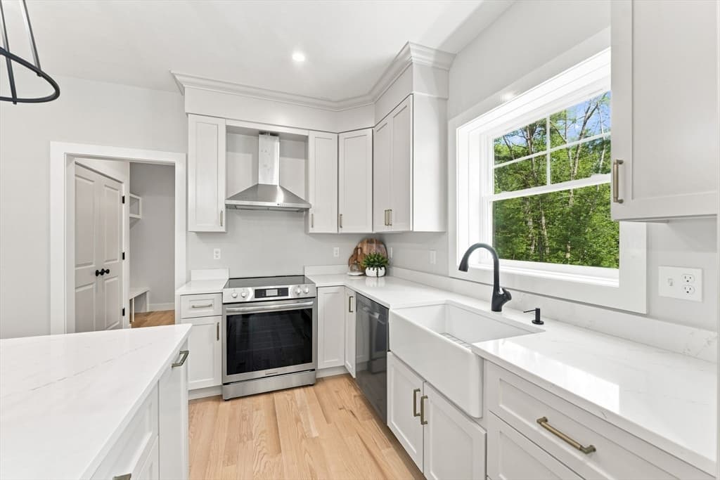 4 White Court, Douglas MA 01516 photo 9