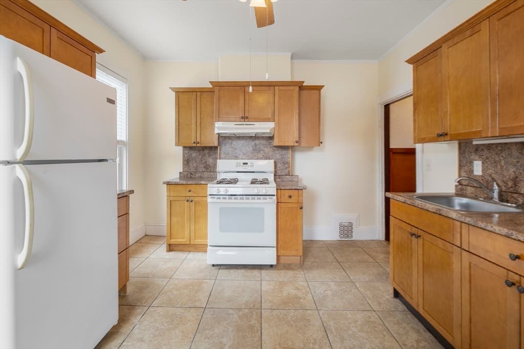 Multi Family at 16-18 Kernwood St, Malden MA 02148, Malden, photo 32 of 37