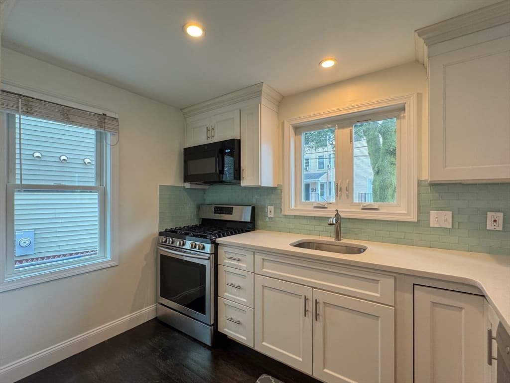 212 W 6th St # 212, Boston MA 02127 photo 9
