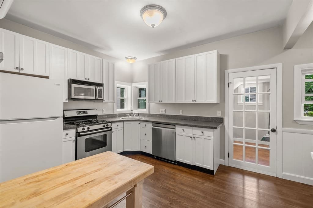 74 Trull St # B, Somerville MA 02145 photo 5