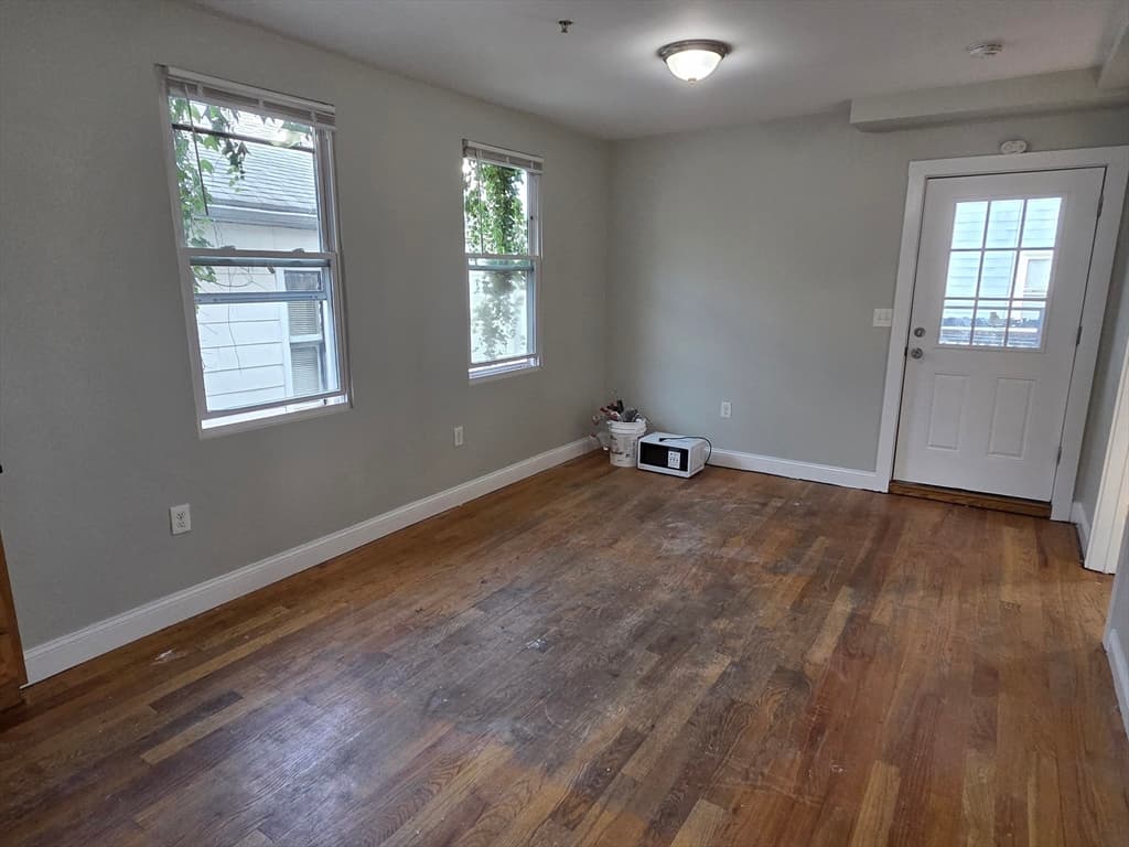 9 Lincoln St, Boston MA 02122 photo 5