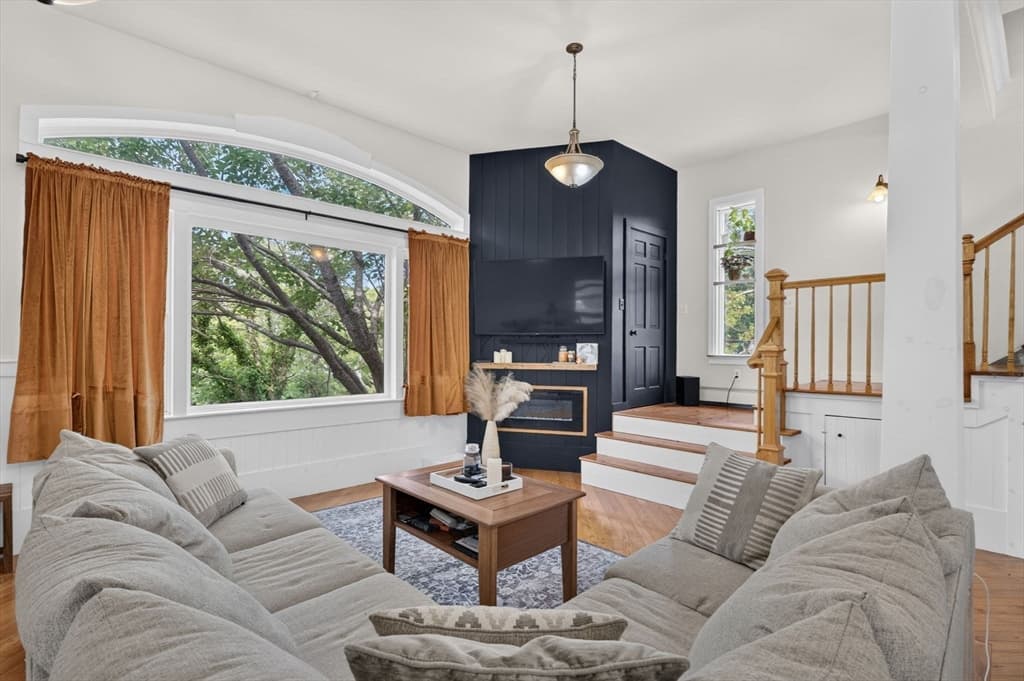 24 Mayflower Drive, Plymouth MA 02360