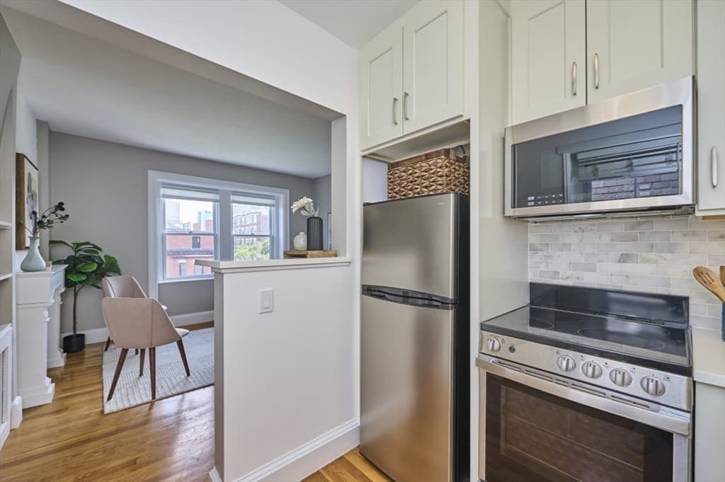 20 Hereford Street # 4, Boston MA 02115 photo 4