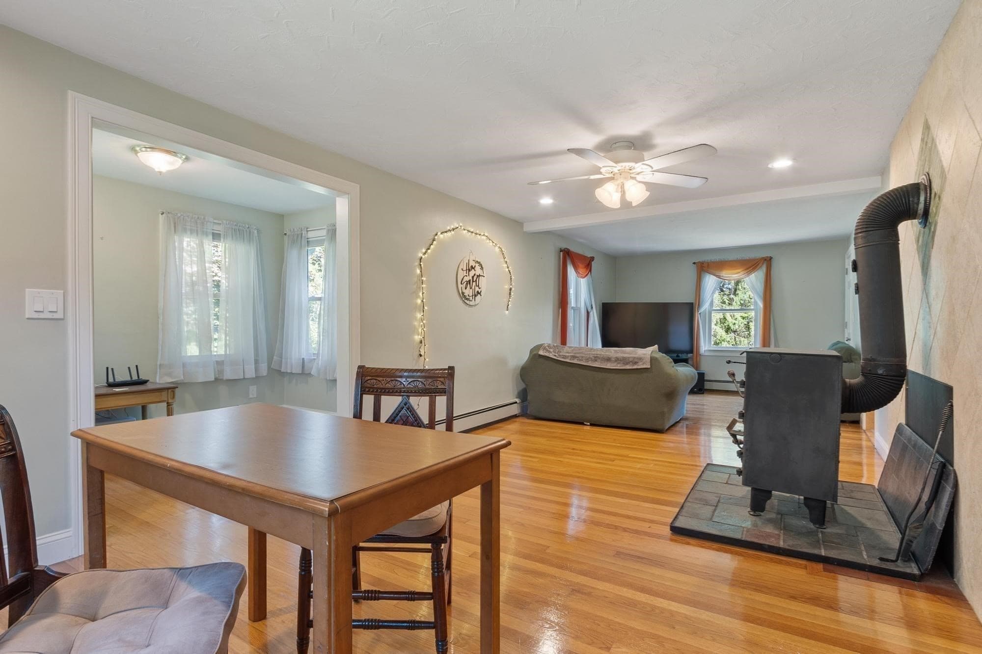 Single Family Residence at 19 Rowley Hill Rd, Sterling MA 01564, Sterling, photo 6 of 38