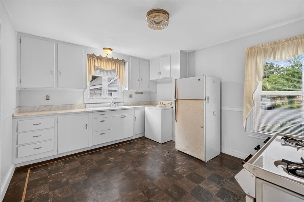 299 S Main St, Attleboro MA 02703 photo 12