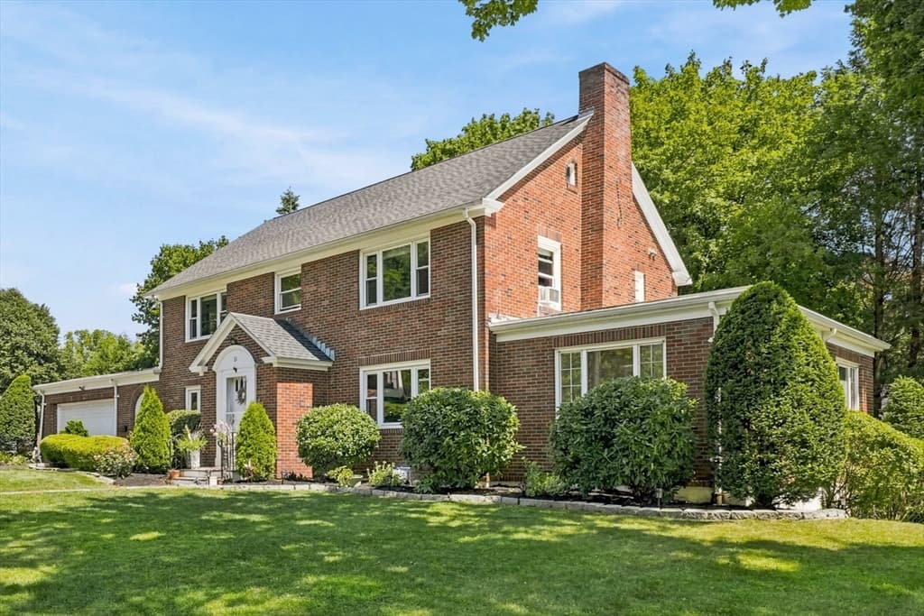35 Swift Rd, Framingham MA 01702