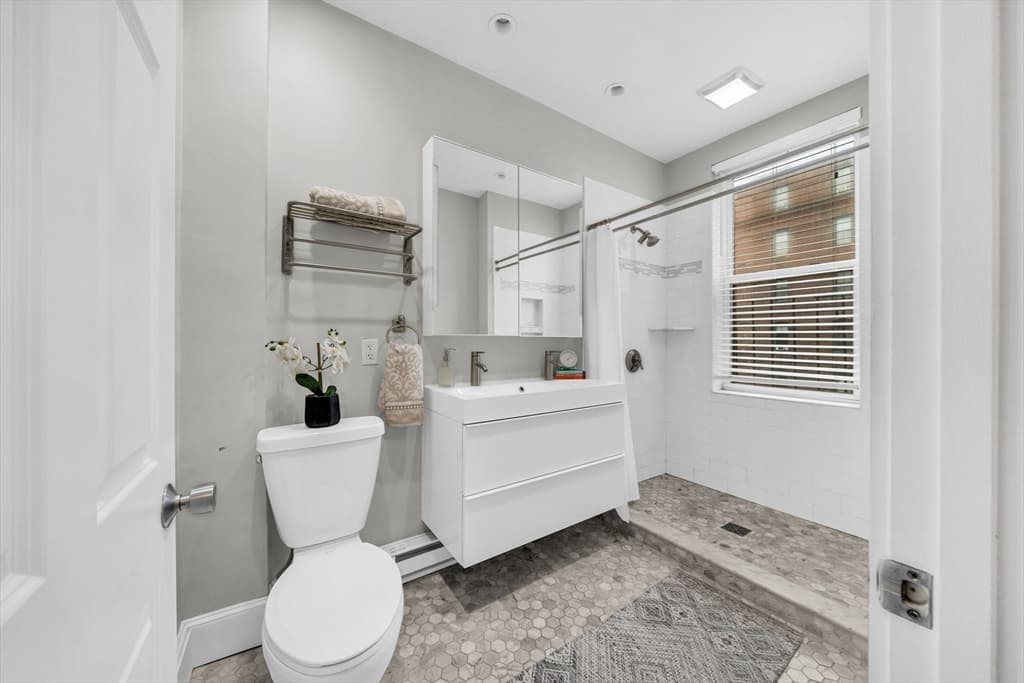 106-108 East Brookline St # 3, Boston MA 02118 photo 28