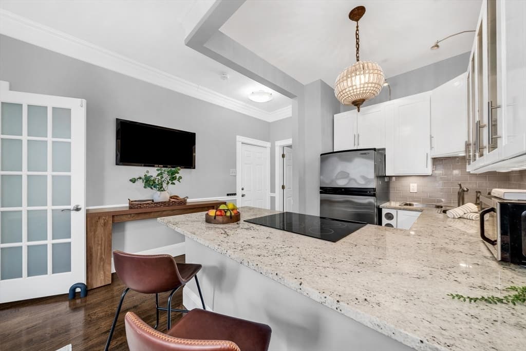 106-108 East Brookline St # 3, Boston MA 02118 photo 9