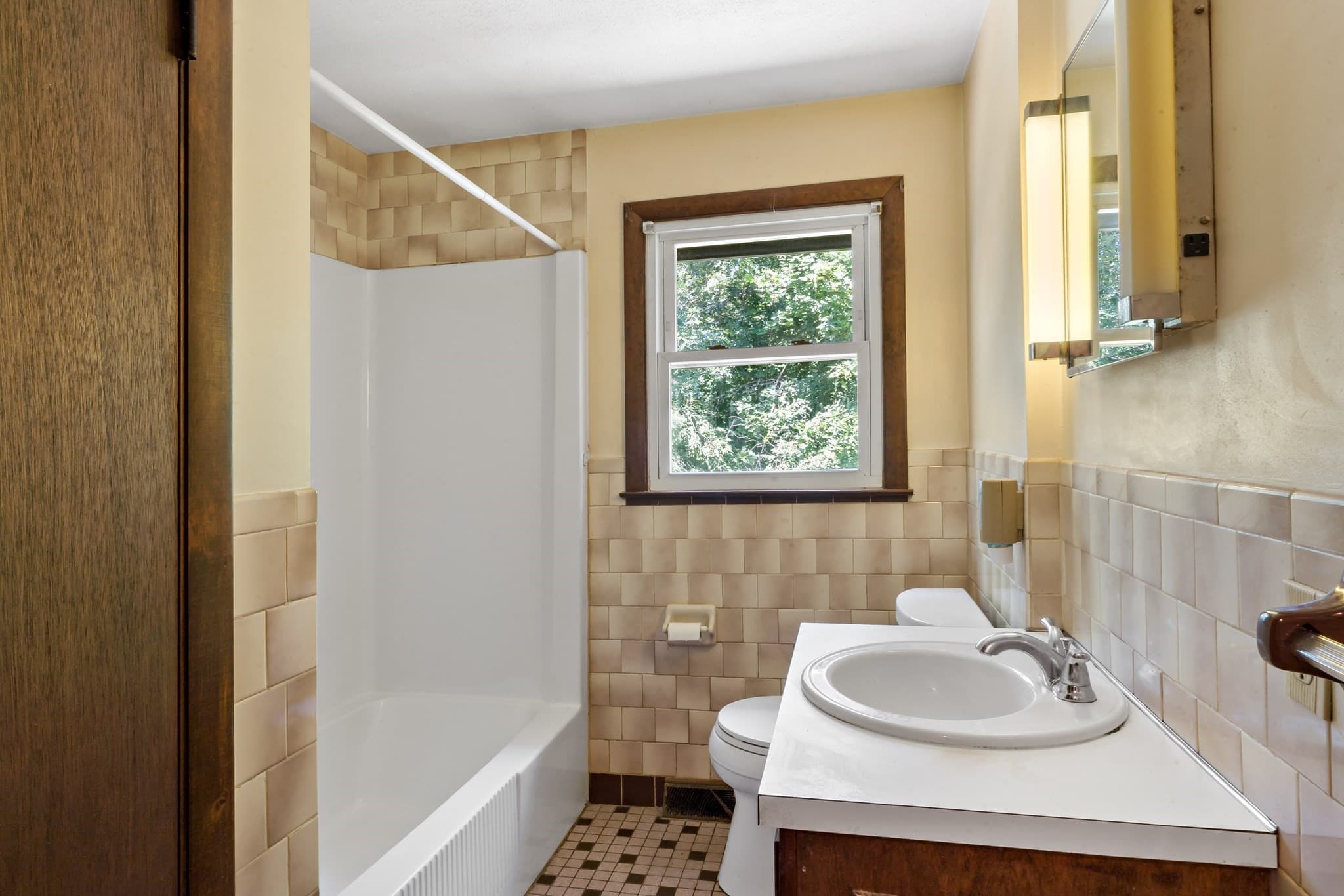 Single Family Residence at 39 Grant Street, Attleboro MA 02703, Attleboro, photo 13 of 25