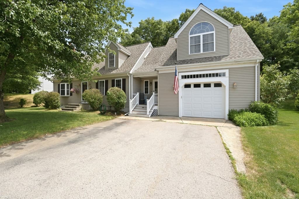 50 Trinity Cir, Attleboro MA 02703 photo 3