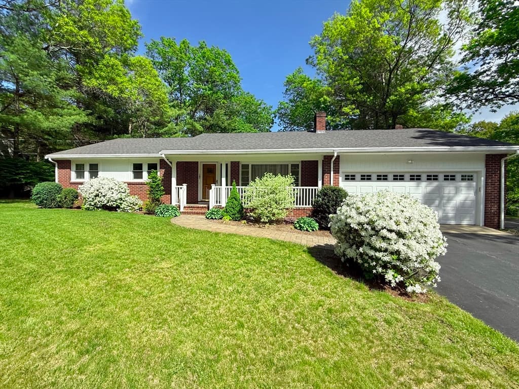 147 Mill St, Westwood MA 02090