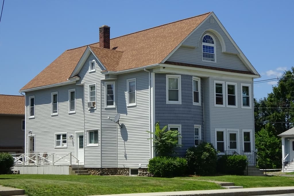 484 Burncoat St, Worcester MA 01606