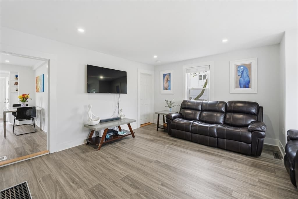 7 Cherry Street, Southborough MA 01745 photo 8