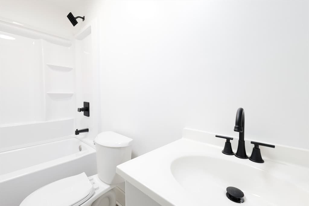 58 Laurel, Worcester MA 01605 photo 6