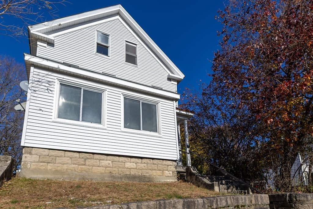 58 Laurel, Worcester MA 01605