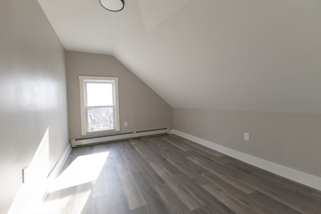 58 Laurel, Worcester MA 01605 photo 14