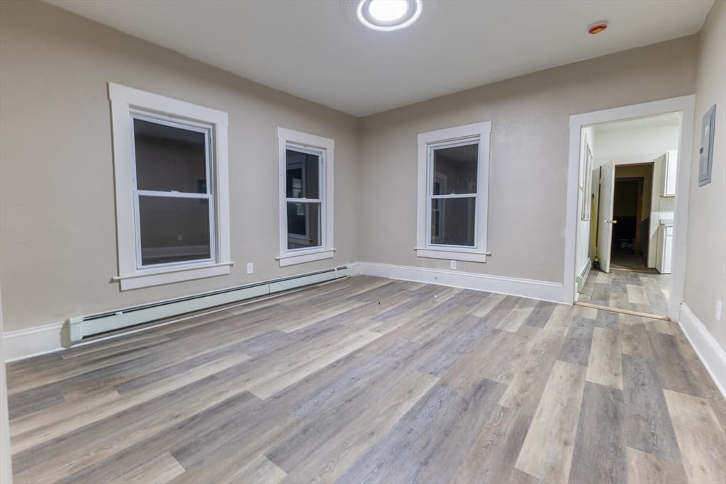 58 Laurel, Worcester MA 01605 photo 8