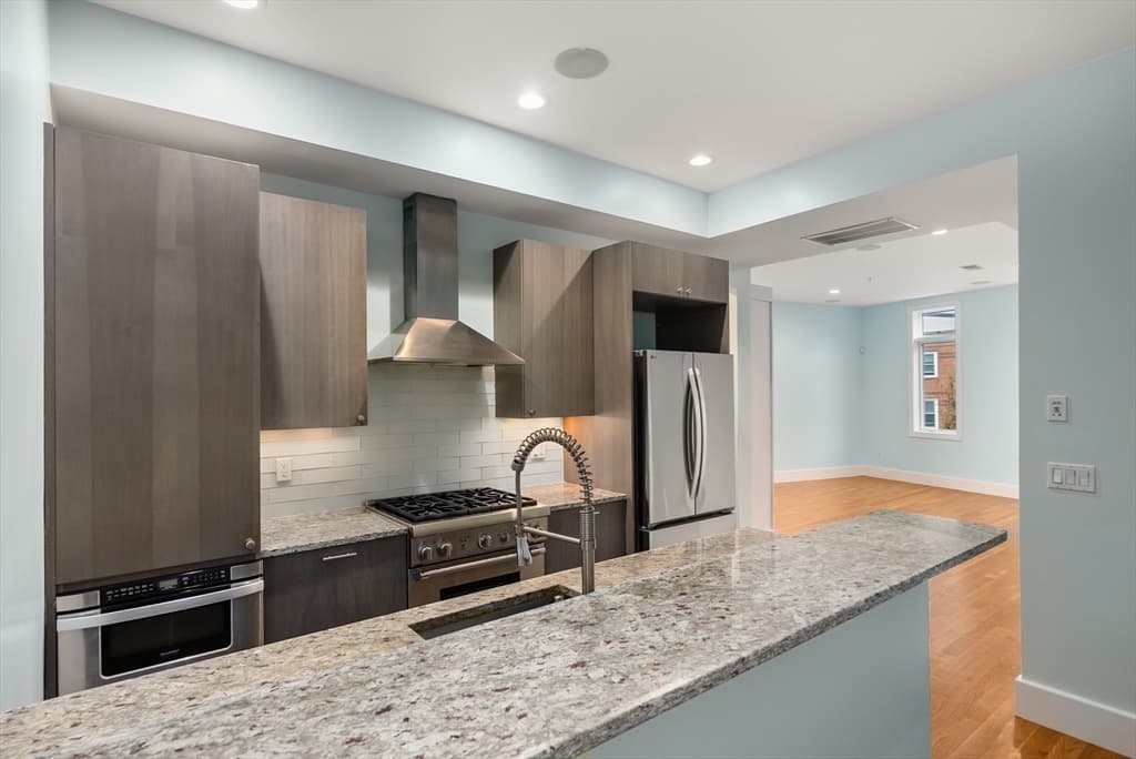 5 Mohawk St # 2, Boston MA 02127 photo 4