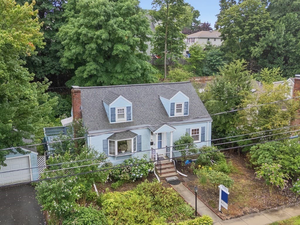 71 Farnum Road, Waltham MA 02453