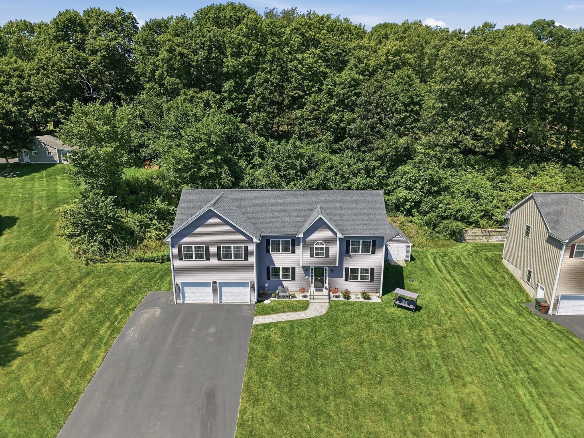 Single Family Residence at 176 Southold Road, Auburn MA 01501, Auburn, photo 34 of 36