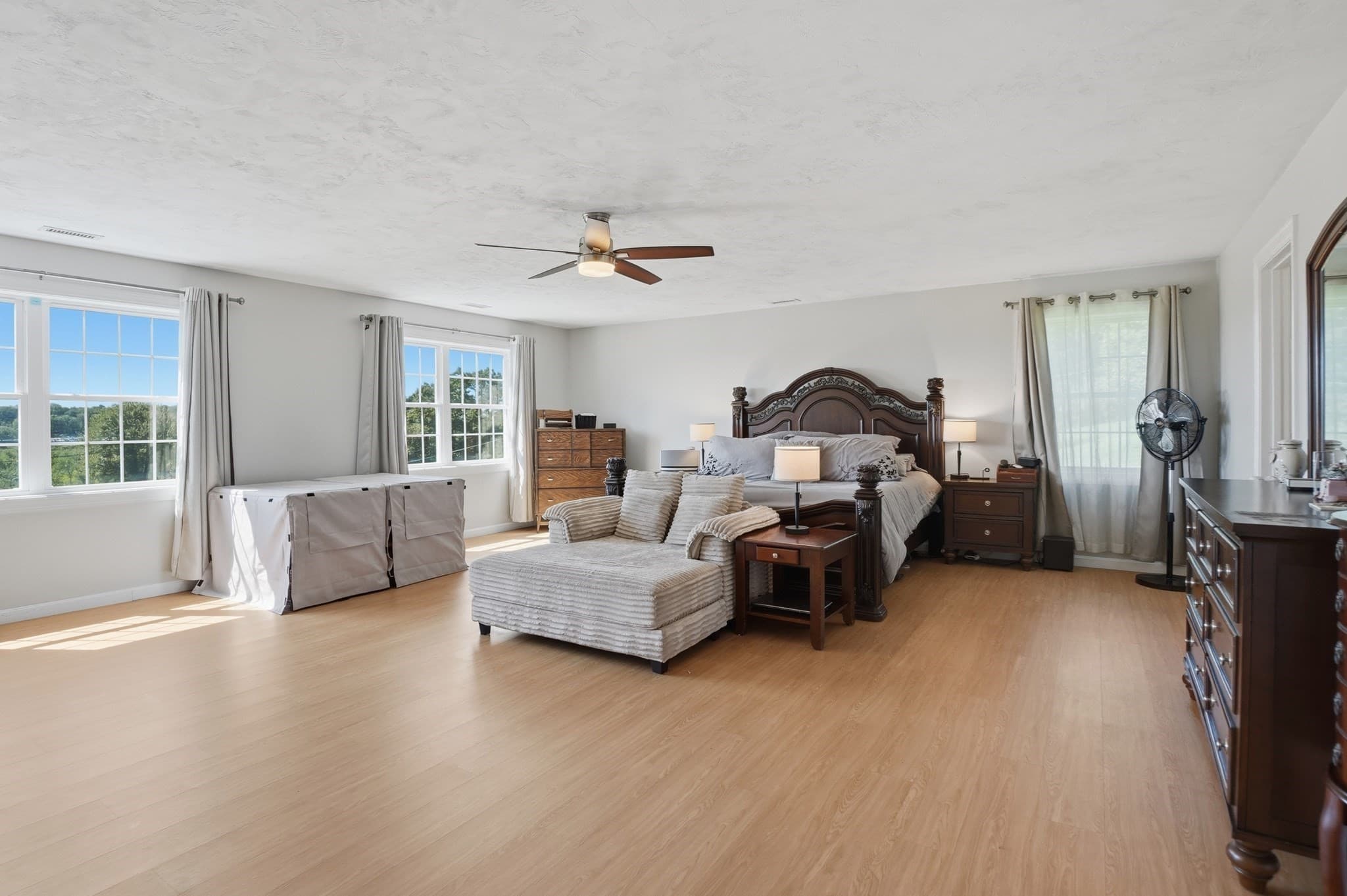 Single Family Residence at 176 Southold Road, Auburn MA 01501, Auburn, photo 14 of 36