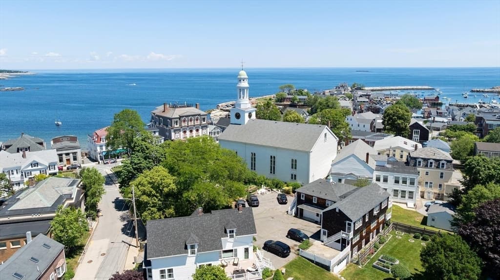 9 Jewett St # C, Rockport MA 01966
