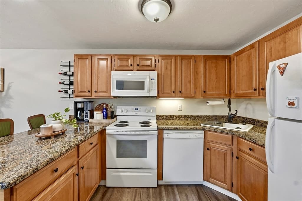 75 Huntoon Memorial Hwy # 10, Leicester MA 01524 photo 13