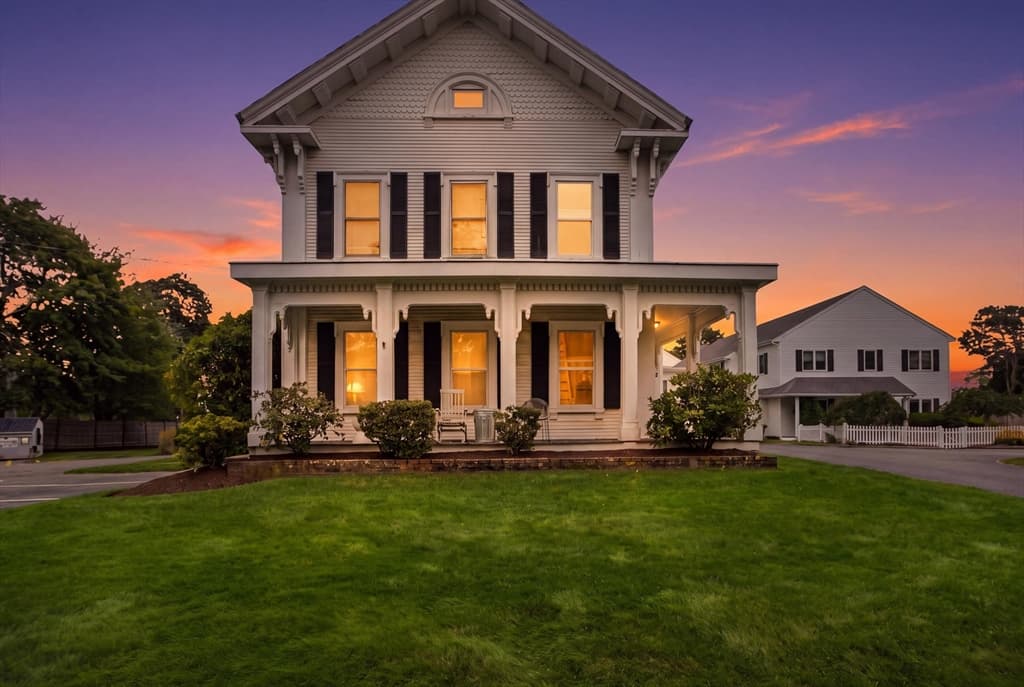 48 Camp St # 2, Barnstable MA 02601