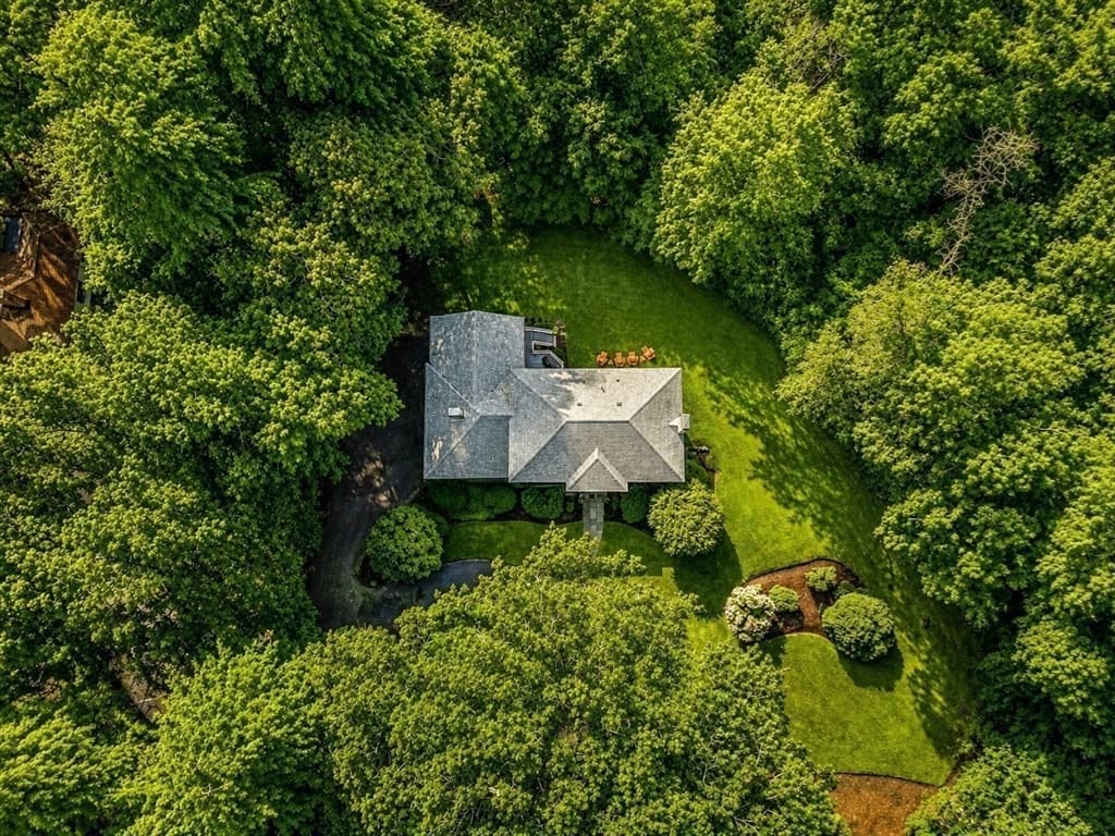 25 Laxfield Rd, Weston MA 02493 photo 42