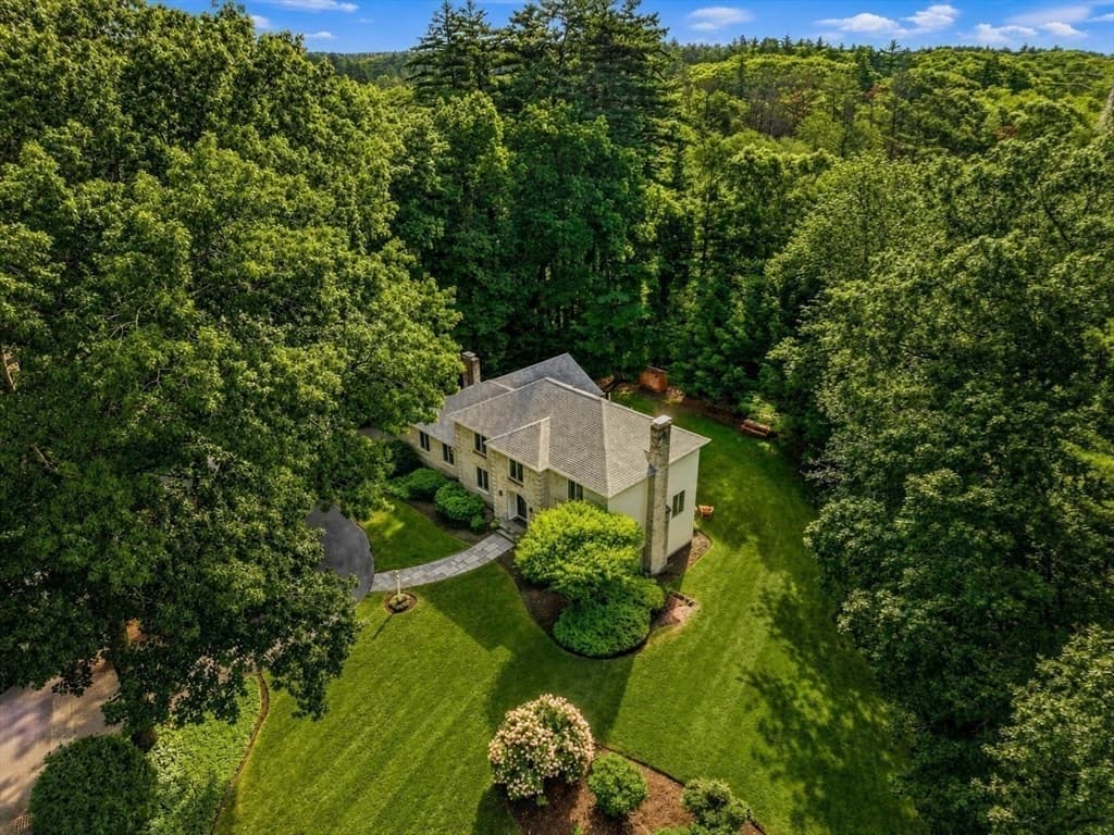25 Laxfield Rd, Weston MA 02493