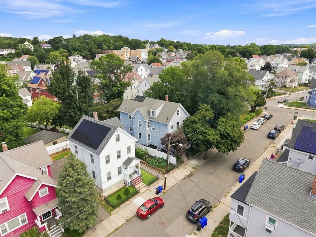 13 Welsh St, Malden MA 02148