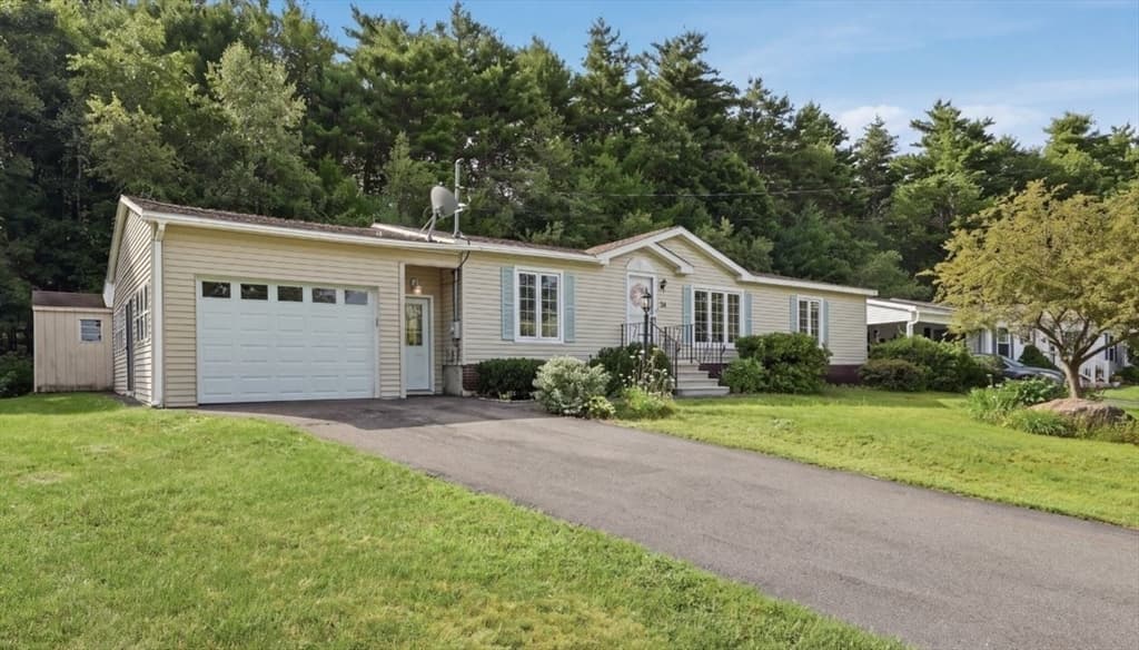 33 Bayberry Drive, Gardner MA 01440 photo 2