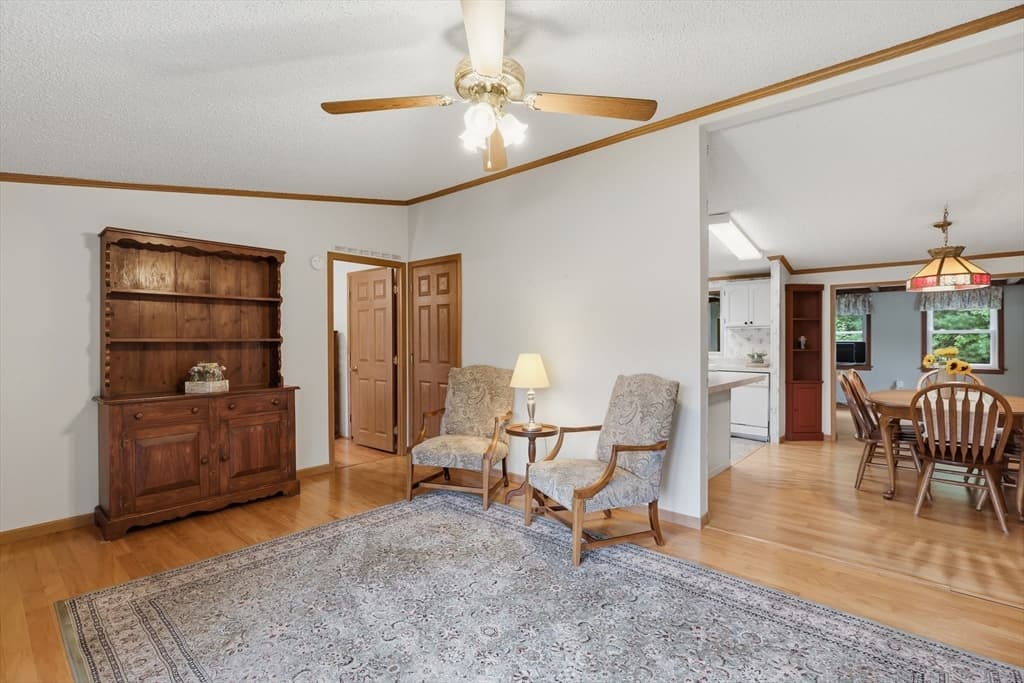33 Bayberry Drive, Gardner MA 01440 photo 9