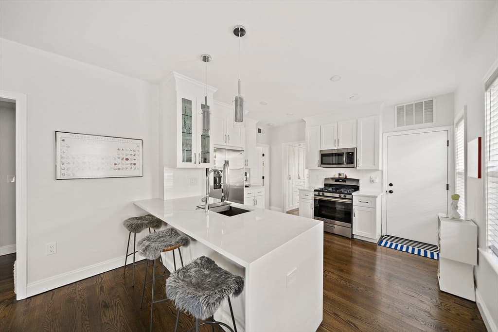 27 Whitten St # 2, Boston MA 02122